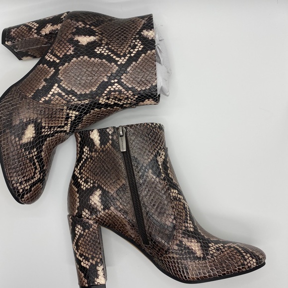 Vince Camuto Shoes - Vince camuto snakeskin ankle boots size 7 1/2
